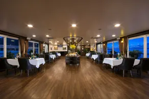 Mon Cheri Cruises - Restaurant