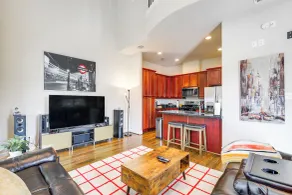 Dtwn Houston Home Near Stadiums: WFH Friendly! - Interior