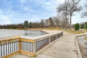 Walk to Fox Lake: Pet-friendly A-frame w/ Fire Pit - Interiör