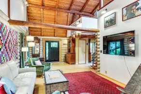 Lake Margaret Access: Boho Log Cabin w/ Backyard - Innvendig