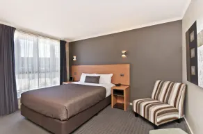 Comfort Inn On Raglan - Room