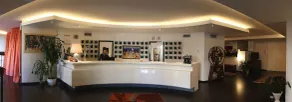 International Hotel & Suite - Réception