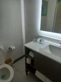 Comfort Inn & Suites Madison East Interstate I-90 - Salle de bain