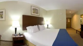 Holiday Inn Express Hotel & Suites Magee by IHG - Zimmer
