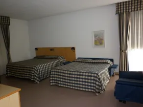 Hotel Aurora - Habitación