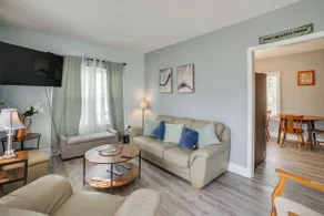 7 Mi to Historic Third Ward: Home in Lincoln Park! - Innvendig