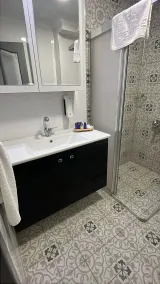 Cundera Hotel - Bathroom