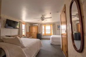 Rose Farm Inn - Room