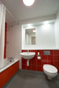 Travelodge Limerick Castletroy - Baño