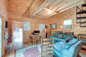 Near Snowmobiling: Secluded Harmony Cabin w/ Deck! - Interiör