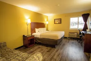 Coratel Inn and Suites By Jasper River Falls - Habitación