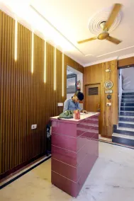 Near Taj Mahal-Basil Inn Home Stay Agra - Reception