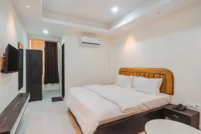 Travinities Hotel - The Royal Palace - Camera