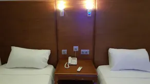 Golden Gate Hotel - Room