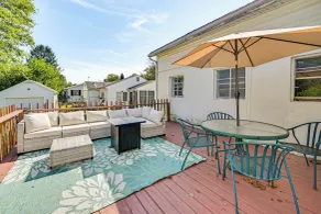 2 Mi to Dtwn Newark: Pet-friendly Home! - Interior