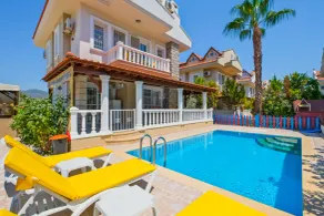 Infinity Sunshine Villa - Basseng