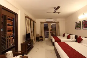 Hotel Crimson Lotus - Room