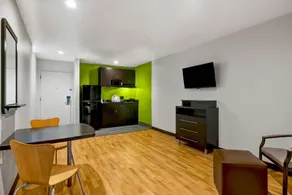 Studio 6-Portland, OR - Room