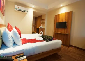 Hotel Le Roi,Haridwar@Har Ki Pauri - Room