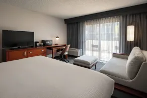 Courtyard by Marriott Fresno - Chambre