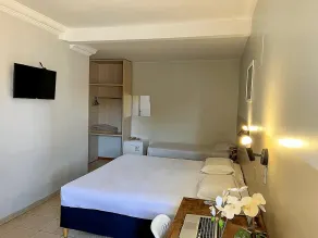 Hotel El Pilar by Bsb Inn - Room