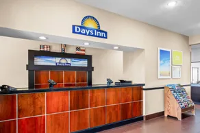 Days Inn by Wyndham Collinsville St Louis - Hall