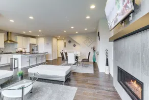 Snoqualmie Townhome w/ Balcony & Mountain Views! - Intérieur