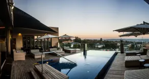 Southern Sun Hyde Park Sandton - Pool