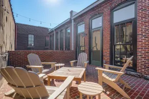 Main St Magic: Walkable Salisbury Condo! - Interiör