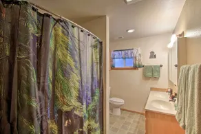 Packwood Getaway w/ Game Room, Grill & Patio - Innvendig