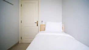 Homey 2Br With Extra Room At Taman Beverly Apartment - Værelse