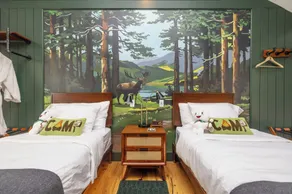 Camp DeForest - Habitación