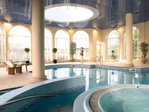 Bridge House Hotel, Leisure Club & Spa - Piscina