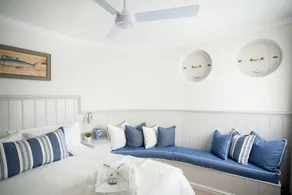 Ocean Watch Guest House - Room