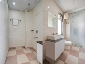 Hotel Marina Near Delhi Airport - Bathroom