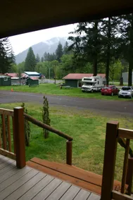 Lone Fir Resort - Ausblick vom Zimmer
