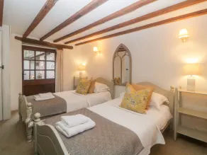 The Cider Barn - Room