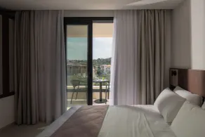 Vista Luxury Suites - Værelse