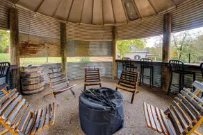 Family Holiday Cabin in Kentucky w/ Hot Tub! - Innvendig