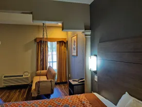 Regency Inn & Suites By Capital O Houston IAH Airport - Chambre