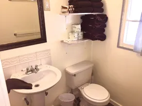 Lakeview Terrace Resort - Bathroom