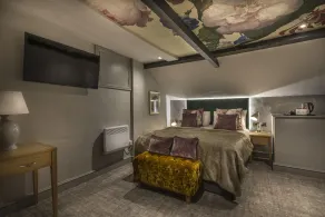 The Three Swans Hotel, Hungerford, Berkshire - The Coaching Inn Group - Room