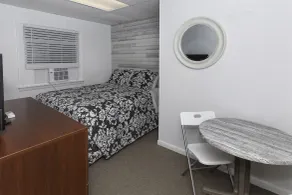 Alante Oceanfront Motel - Room