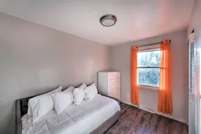 Family-Friendly Rockford Home w/ Private Yard! - Interiør