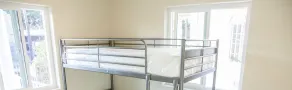 Los Angeles Extended Stay Hostel - Room