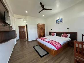 Lap Of Himalayas Resort - Chambre