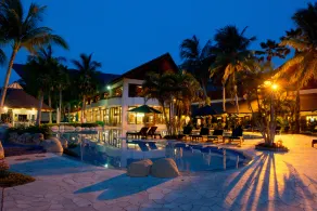 Nexus Resort & Spa Karambunai - Piscine