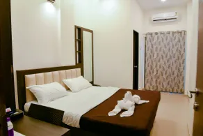 Malvan's Aishwarya Hotel - Room