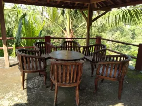 Bina Karya Guesthouse Syariah - Lobby sitting area