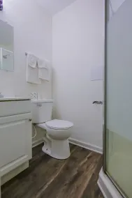 Hotel O Markham IL near Harvey/Tinley Park - Salle de bain